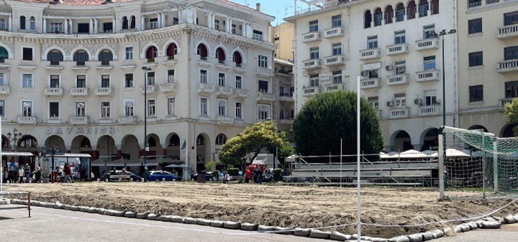 Αποκατάσταση στους κίονες της Αριστοτέλους από το Δήμο Θεσ/νίκης Αποκατάσταση στους κίονες της Αριστοτέλους από το Δήμο Θεσ/νίκης